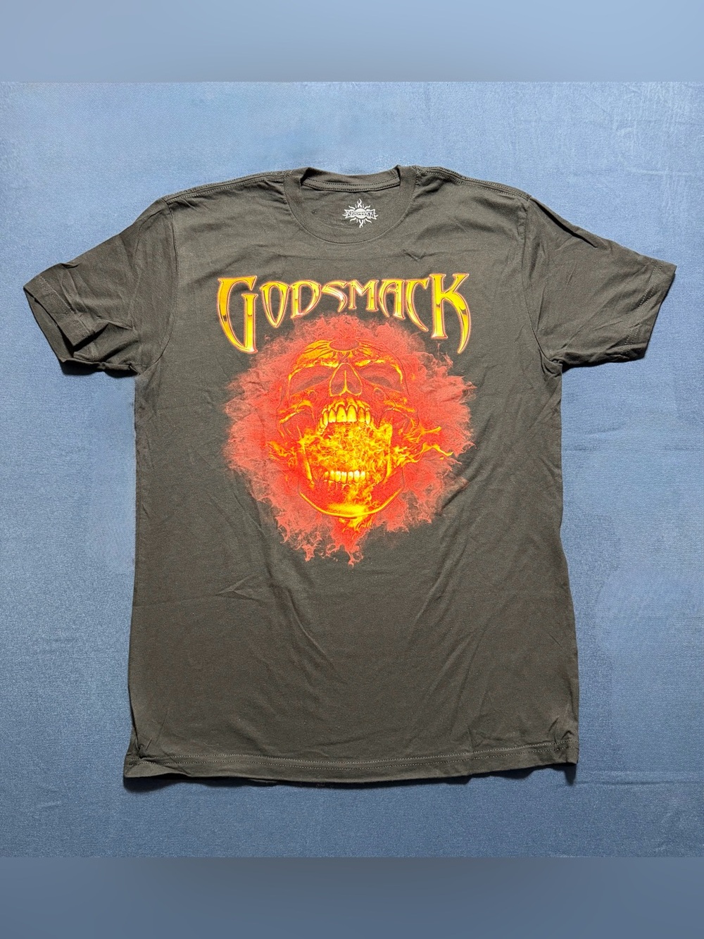 100% Cotton Medium NWOT Godsmack World Tour 2015 Graphic T-Shirt